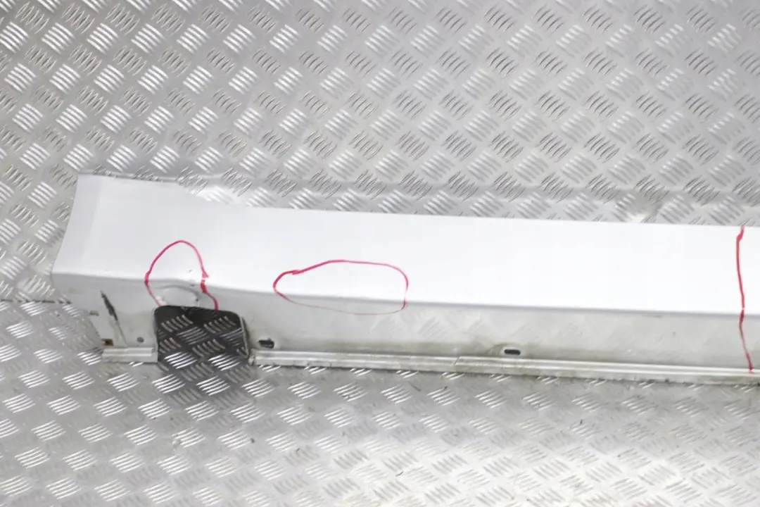 Door Sill Side Cover Skirt Right O/S Titansilber Silver 354 to BMW 5 E60 E61 4 with Part number 0150278 BMW 5 E60 E61 4 Door Sill Side Cover Skirt Right O/S Titansilber Silver 354 - SKU 0150278-TS4 - Part number 0150278