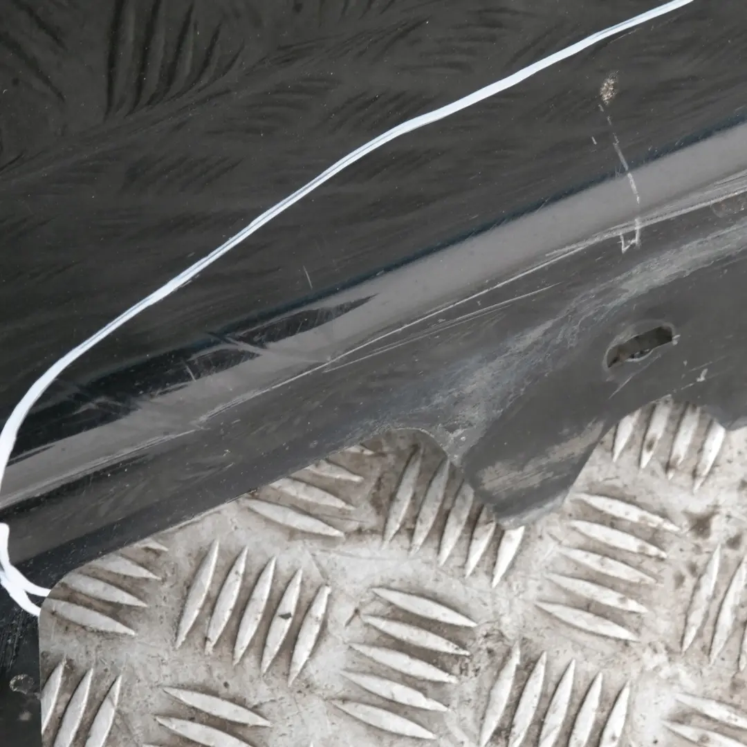 Sill Strip Side Trim Skirt Left Black Sapphire Metallic para BMW E90 E91 con número de pieza 51770032951 BMW E90 E91 Sill Strip Side Trim Skirt Left Black Sapphire Metallic - SKU 0032951-BS12 - Número de pieza 51770032951