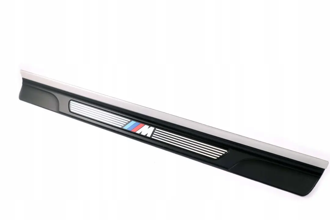 BMW E46 Eingang Abdeckung M Sport Verkleidungsplatte Abdeckung Rechts 8204117 - SKU 7891930 - Teilenummer 7891930