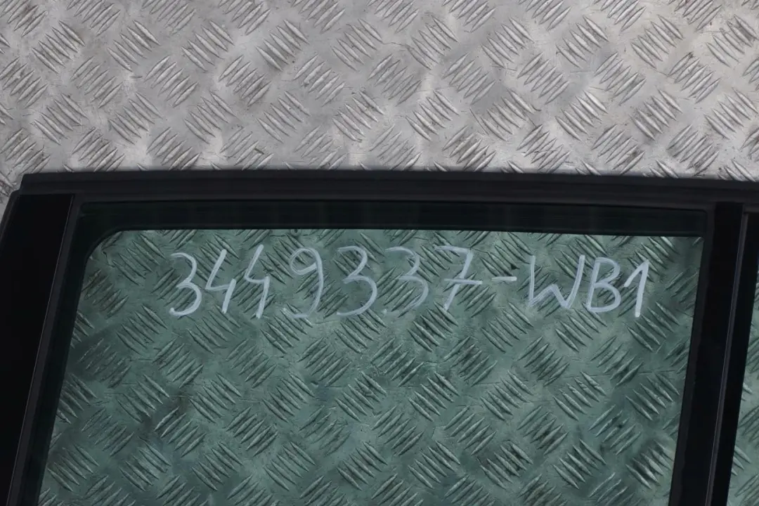 Drzwi lewe tylne tył Bluewater do BMW E83 X3 o numerze 3449337 BMW E83 X3 Drzwi lewe tylne tył Bluewater - SKU 3449337-WB1 - Numer Części 3449337