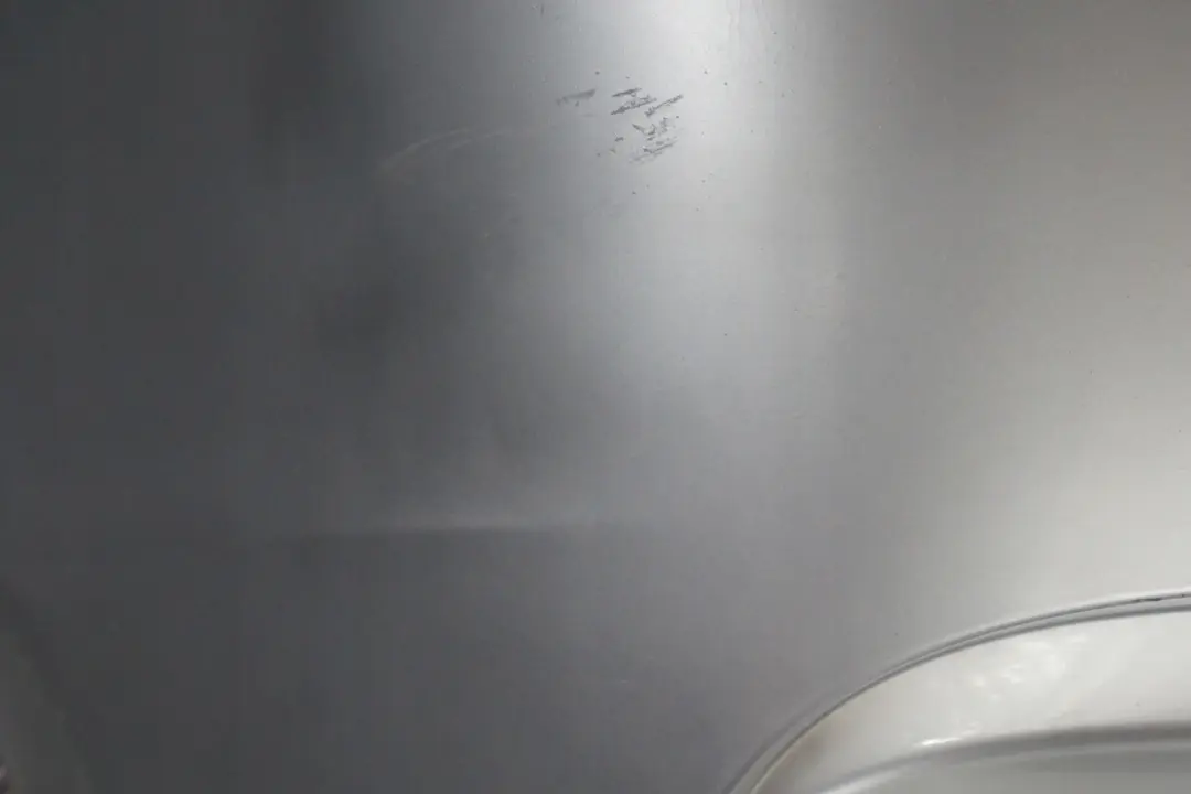 Zderzak tylny tył titansilber do BMW E65 E66 E67 o numerze 0136743 BMW E65 E66 E67 Zderzak tylny tył titansilber - SKU 0136743-TS1 - Numer Części 0136743