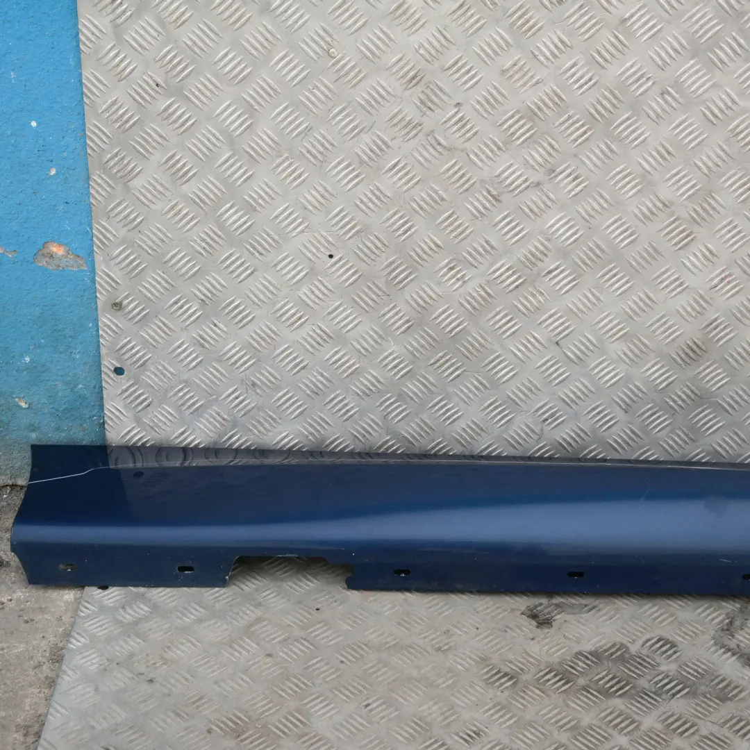 Listello Portiera Apertura Gonna Destra le Mans Blu per BMW E87 LCI M Sport con numero di parte 51770033556-LMB1 BMW E87 LCI M Sport Listello Portiera Apertura Gonna Destra le Mans Blu - SKU 0033556-LMB - Numero di parte 51770033556-LMB1