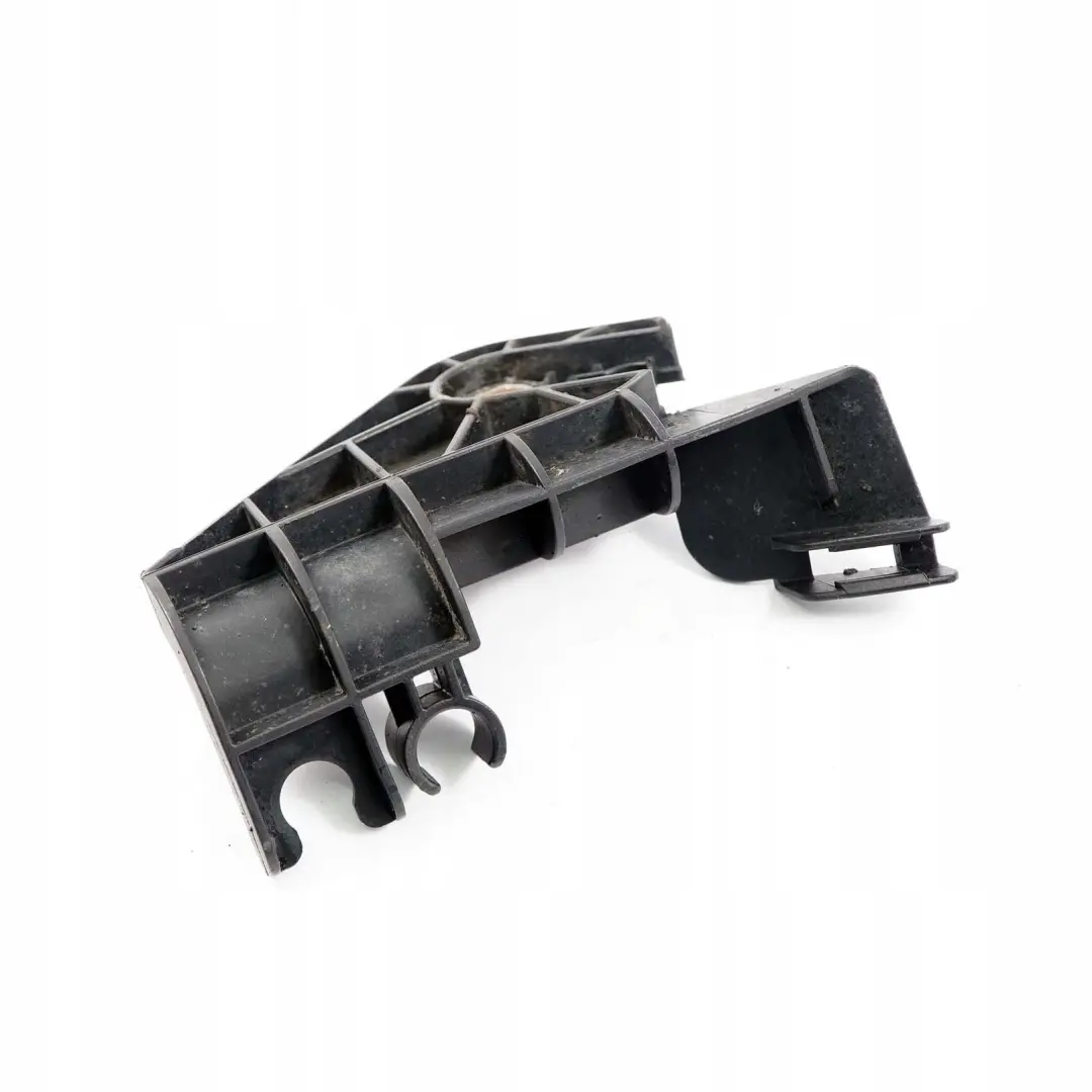 Mercedes-Benz W204 Moyeu de Roue Droite Capteur ABS Support  - SKU A2045461243 - Numéro de pièce A2043502706