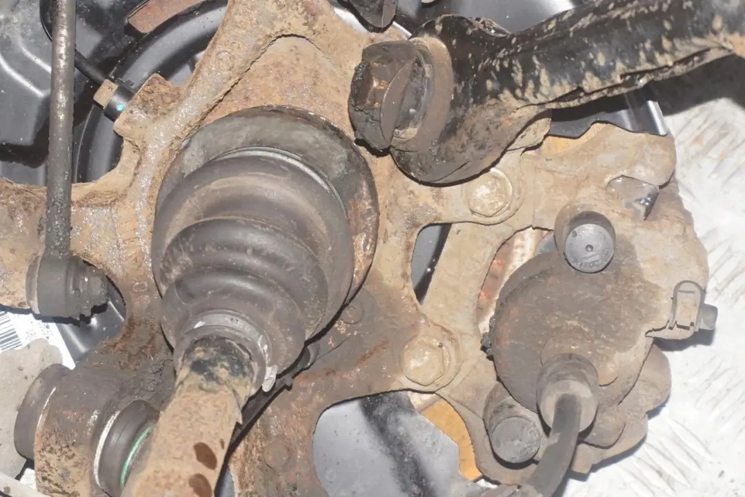 N47 Trasera Izquierda N / Suspension Pierna Portador Disco De Freno para BMW E90 320d con número de pieza 6774809 BMW E90 320d N47 Trasera Izquierda N / Suspension Pierna Portador Disco De Freno - SKU 6774809-20 - Número de pieza 6774809