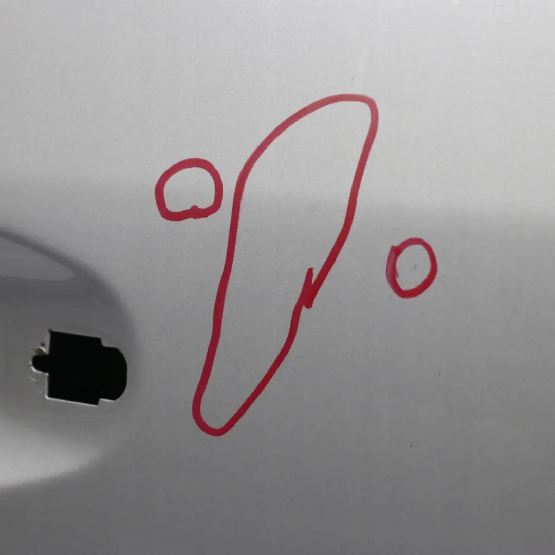 Puerta Trasera Derecha Plata Claro Lunar Metalizado - 706 para Mercedes W168 con número de pieza A1687302405 Mercedes W168 Puerta Trasera Derecha Plata Claro Lunar Metalizado - 706 - SKU A1687302405-MOON - Número de pieza A1687302405