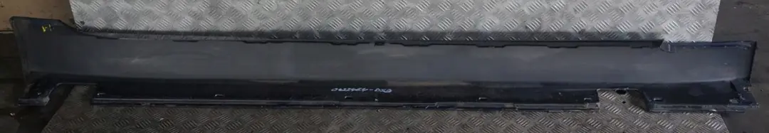 BMW E60 LCI Cubre Umbral de Puerta Faldon Lateral Izquierdo Tiefseeblau Azul A76 - SKU 0422464-DSB - Número de pieza 0422464