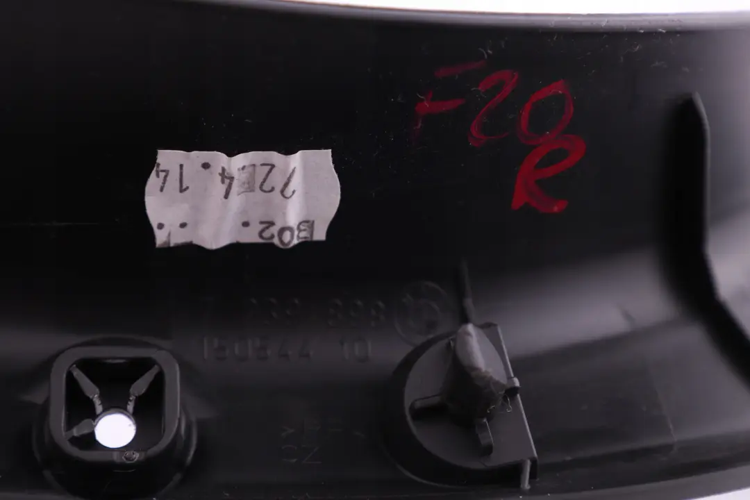 Copertura Pannello Bagagliaio Cofano Posteriore Destro Nero per BMW F20 F21 con numero di parte 7239898 BMW F20 F21 Copertura Pannello Bagagliaio Cofano Posteriore Destro Nero - SKU 7239898 - Numero di parte 7239898