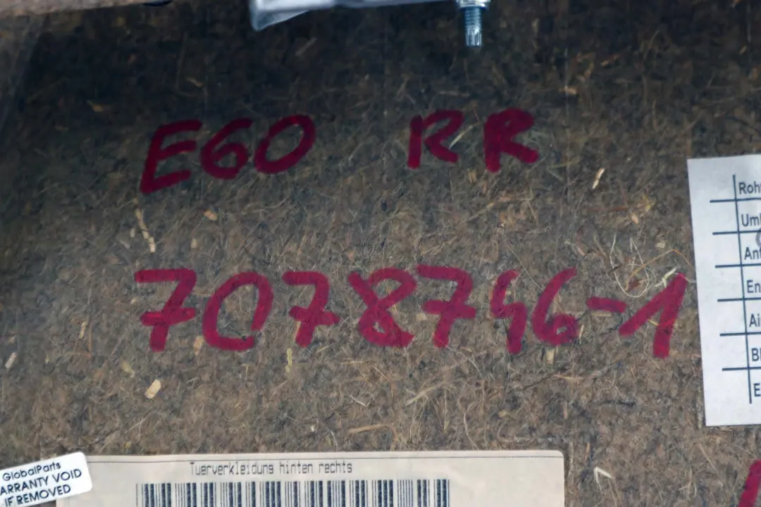 Boczek tapicerka drzwi prawy tył do BMW E60 E61 o numerze 7078746 BMW E60 E61 Boczek tapicerka drzwi prawy tył - SKU 7078746 - Numer Części 7078746