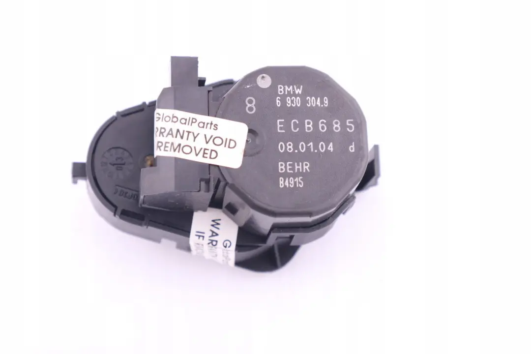 Stellantrieb Fussraumklappe rechts für BMW 5 6 er E60 E61 E63 E64 mit Teilenummer 6942992 BMW 5 6 er E60 E61 E63 E64 Stellantrieb Fussraumklappe rechts - SKU 6942992 - Teilenummer 6942992