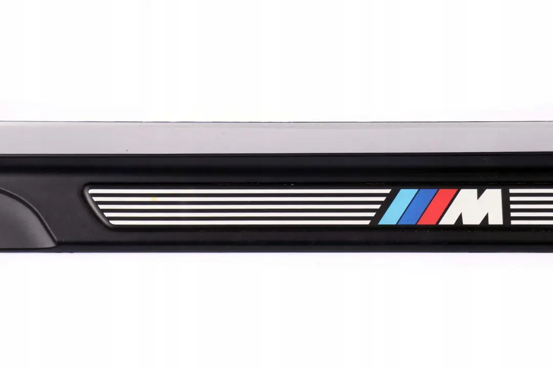 BMW E46 Eingang Abdeckung M Sport Verkleidungsplatte Abdeckung Rechts 8204117 - SKU 7891930 - Teilenummer 7891930
