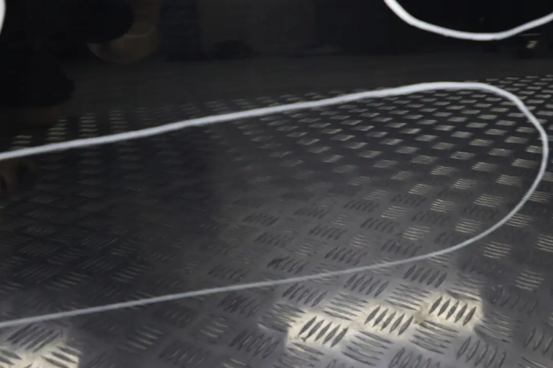 Puerta Trasera Izquierda Carbonschwarz Carbono Negro Metálico 416 para BMW E90 con número de pieza 7203647 BMW E90 Puerta Trasera Izquierda Carbonschwarz Carbono Negro Metálico 416 - SKU 7203647-CAR3 - Número de pieza 7203647