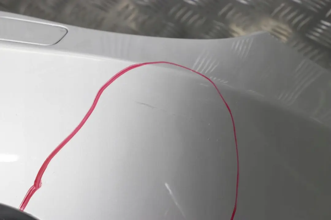 Zderzak przedni przód titansilber do BMW E60 E61 o numerze 0149246 BMW E60 E61 Zderzak przedni przód titansilber - SKU 0149246-TS3 - Numer Części 0149246