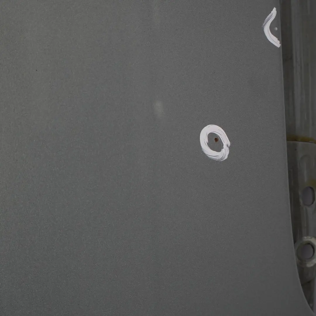 Maska pokrywa silnika Arktis Metallic do BMW E90 E91 o numerze 41617140729 BMW E90 E91 Maska pokrywa silnika Arktis Metallic - SKU 7140729-Am - Numer Części 41617140729