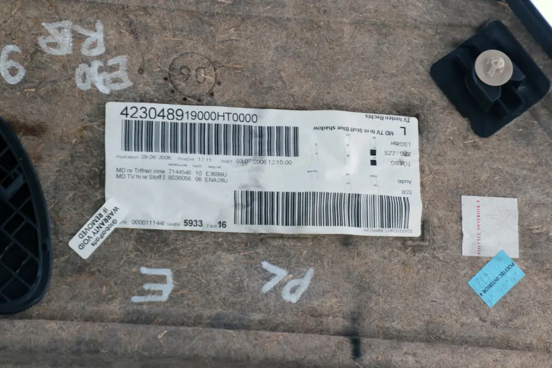 BMW E90 Tapicerka boczek drzwi prawy tył alcantara - SKU 9152498-1 - Numer Części 9152498