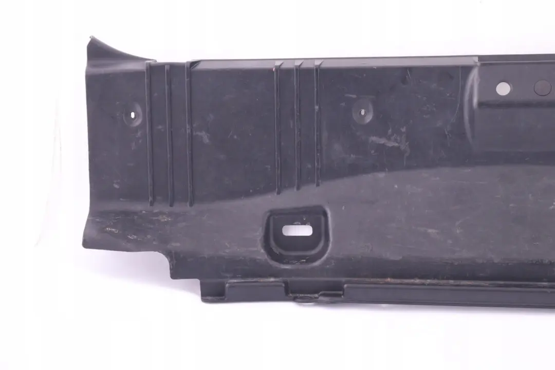 Blende Ladekante Schwarz 7009192 für BMW 6 er E64 E64 mit Teilenummer 6988986 BMW 6 er E64 E64 Blende Ladekante Schwarz 7009192 - SKU 6988986 - Teilenummer 6988986