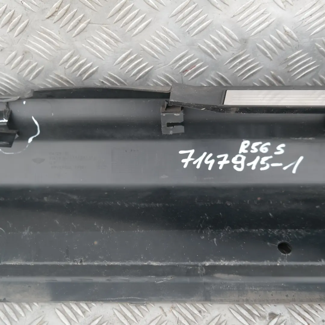 LEFT DOOR SILL COVER SIDE SKIRT 7147915 para Mini Cooper S 7 R56 R57 R58 R59 con número de pieza 51777147915 Mini Cooper S 7 R56 R57 R58 R59 LEFT DOOR SILL COVER SIDE SKIRT 7147915 - SKU 7147915-7 - Número de pieza 51777147915