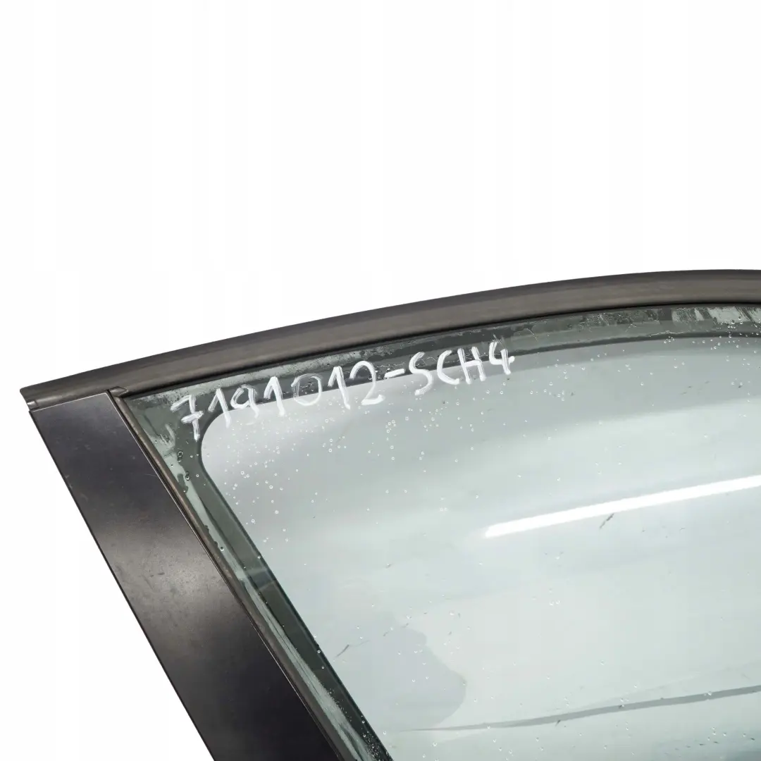 Puerta Delantera Derecha Schwarz 2 Negro - 668 para BMW E87 4 con número de pieza 7191012 BMW E87 4 Puerta Delantera Derecha Schwarz 2 Negro - 668 - SKU 7191012-SCH4 - Número de pieza 7191012