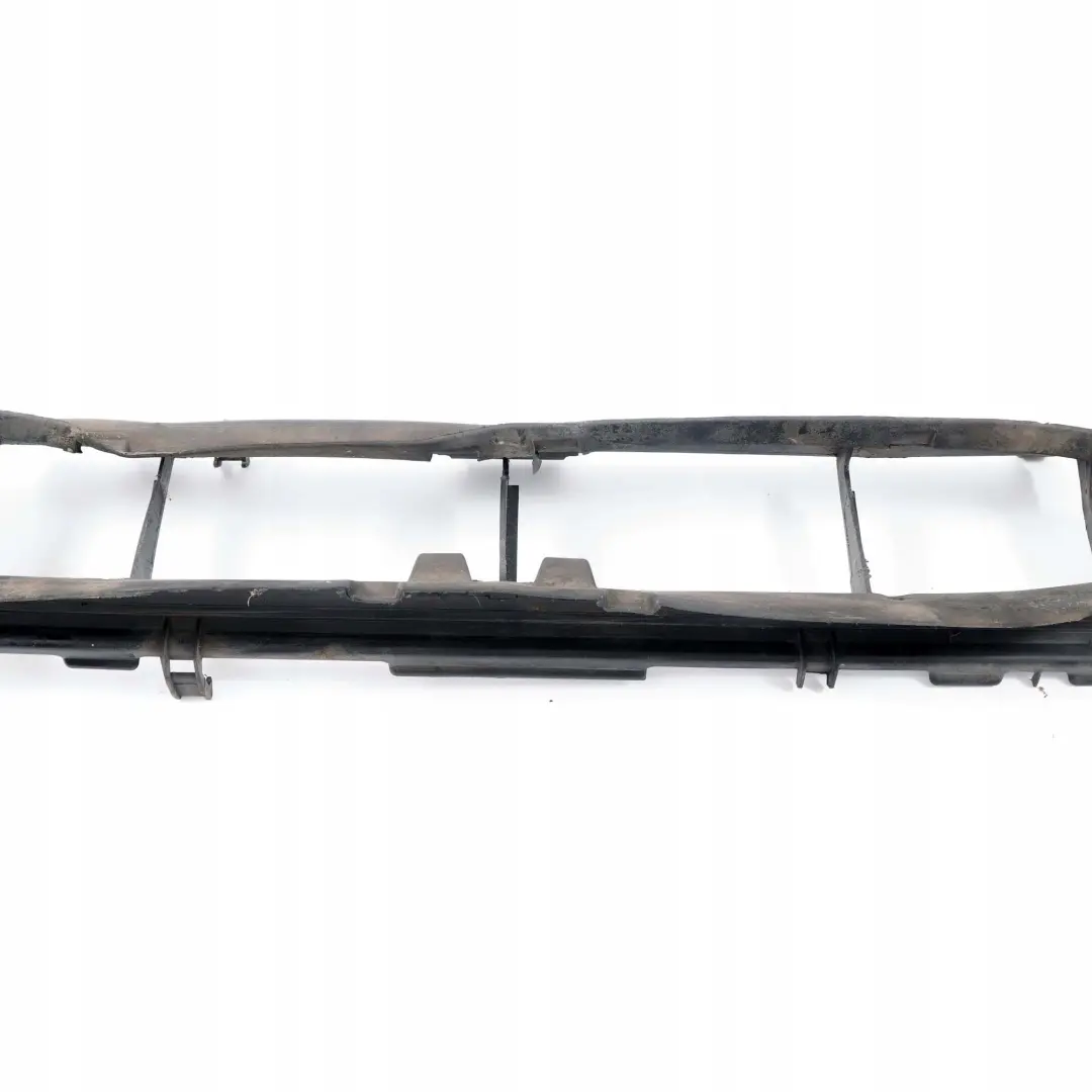 Mercedes Benz E-Klasse W210 Kühlerzarge Kühlergrill Mopf Ladeluft - SKU A2105052130 - Teilenummer A2105052130