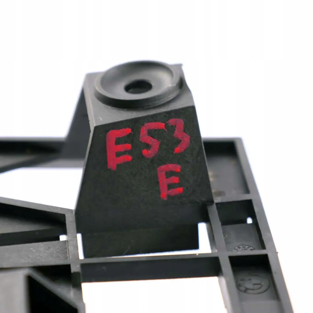 Support de Kit de Premiers Secours pour BMW X3 X5 Z4 Serie E53 E83 E85 à propos du numéro de pièce 7045018 BMW X3 X5 Z4 Serie E53 E83 E85 Support de Kit de Premiers Secours - SKU 7045018 - Numéro de pièce 7045018