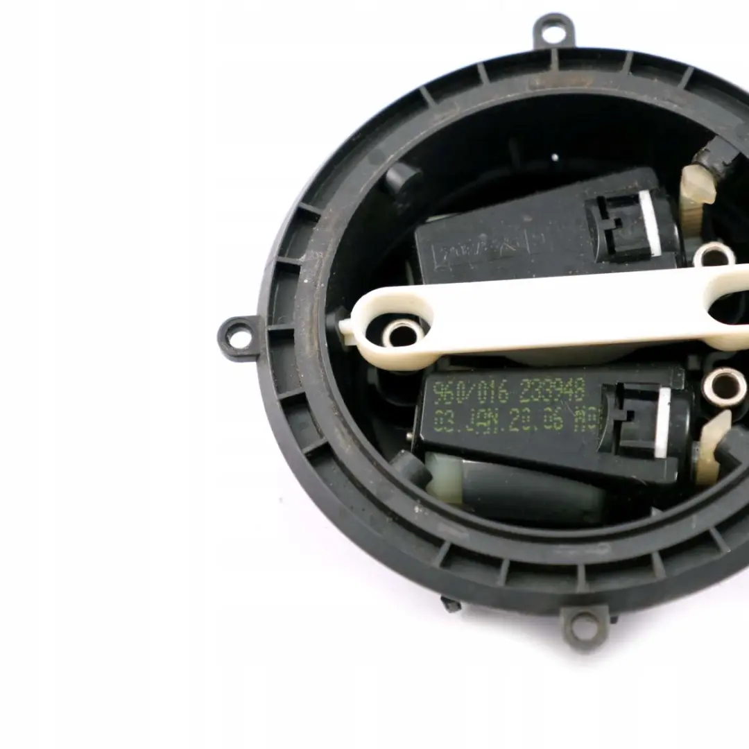 Mercedes-Benz W414 Spiegelmotorantrieb Gauche Droite pour à propos du numéro de pièce A0058206042 Mercedes-Benz W414 Spiegelmotorantrieb Gauche Droite - SKU A0058206042 - Numéro de pièce A0058206042