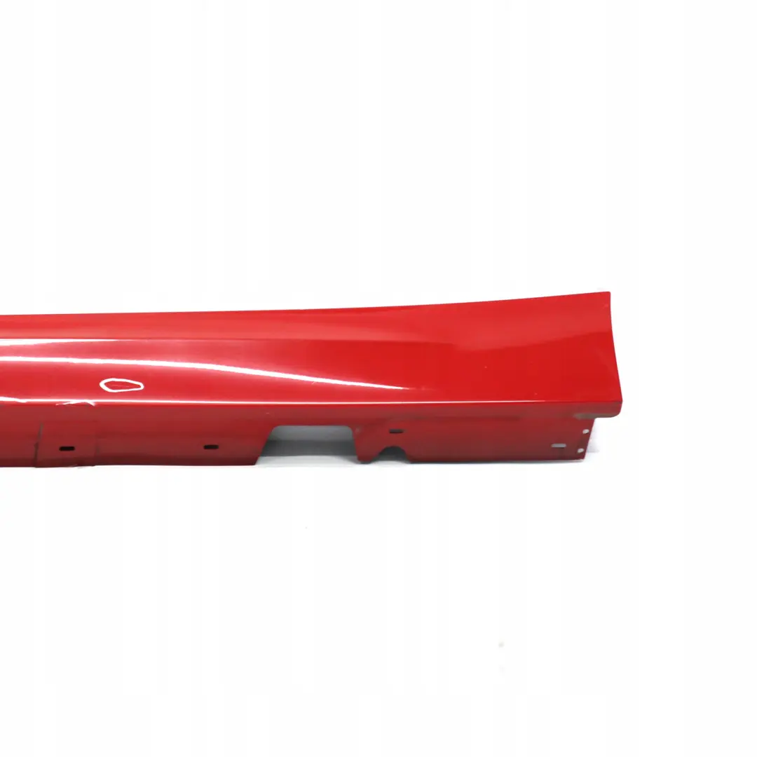 Listello Portiera Apertura Gonna SX Rosso-Cremisi Rosso per BMW E90 E91 LCI con numero di parte 0037059 BMW E90 E91 LCI Listello Portiera Apertura Gonna SX Rosso-Cremisi Rosso - SKU 0037059-KAR3 - Numero di parte 0037059
