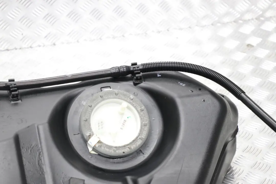 M47N2 M57N2 Diesel Carburant Tube de Remplissage pour BMW E60 520d 525d 530d 535d à propos du numéro de pièce 7200079 BMW E60 520d 525d 530d 535d M47N2 M57N2 Diesel Carburant Tube de Remplissage - SKU 7200079-1 - Numéro de pièce 7200079