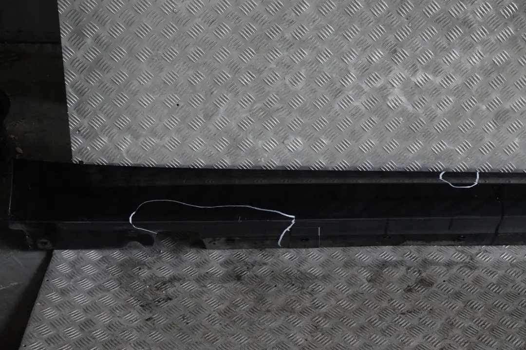 Listón de umbral Faldón lateral derecho Schwarz 2 Negro para BMW E90N E90 E91 LCI con número de pieza 37060 BMW E90N E90 E91 LCI Listón de umbral Faldón lateral derecho Schwarz 2 Negro - SKU 0037060-SCH - Número de pieza 37060