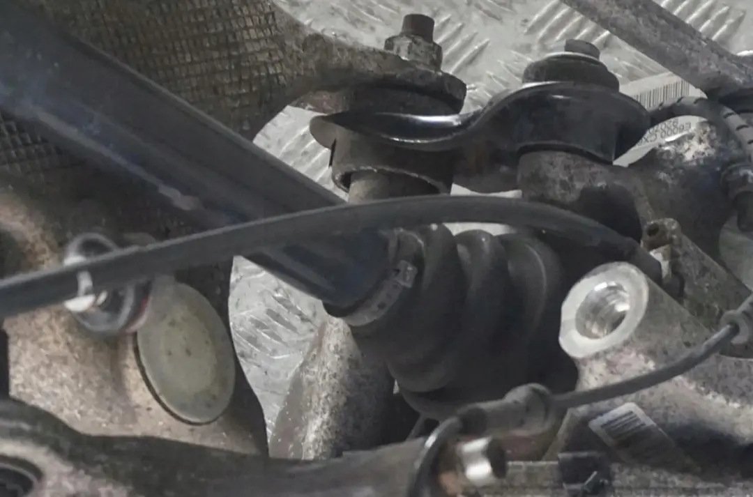 M47N2 Zawieszenie zwrotnica tył 163HP do BMW E60 520d o numerze 6770906 BMW E60 520d M47N2 Zawieszenie zwrotnica tył 163HP - SKU 6770906-14 - Numer Części 6770906