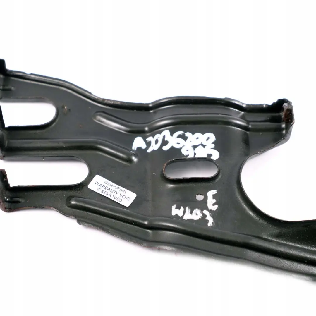 Wspornik mocowanie lewy przód do MERCEDES C W203 o numerze A2036200985 MERCEDES C W203 Wspornik mocowanie lewy przód - SKU A2036200985 - Numer Części A2036200985