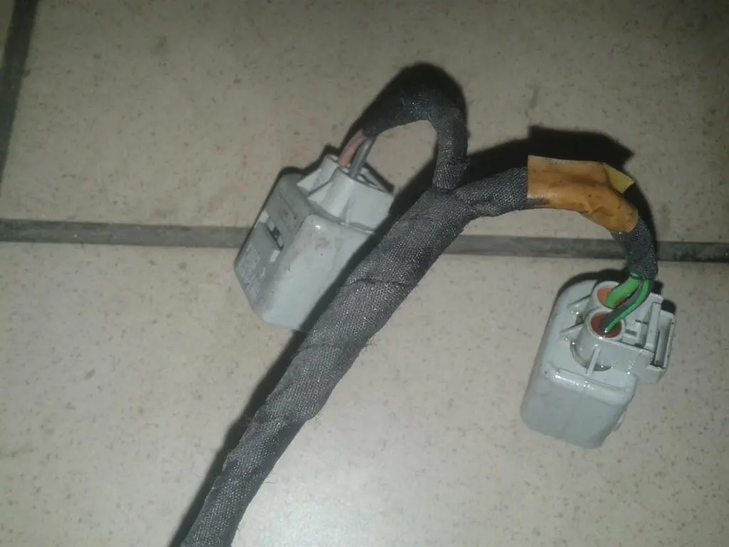 BMW E60 E61N M5 E63 E64 M6 Mazo De cables bloque De valvulas caja De cambios - SKU 7837427 - Número de pieza 23017837427