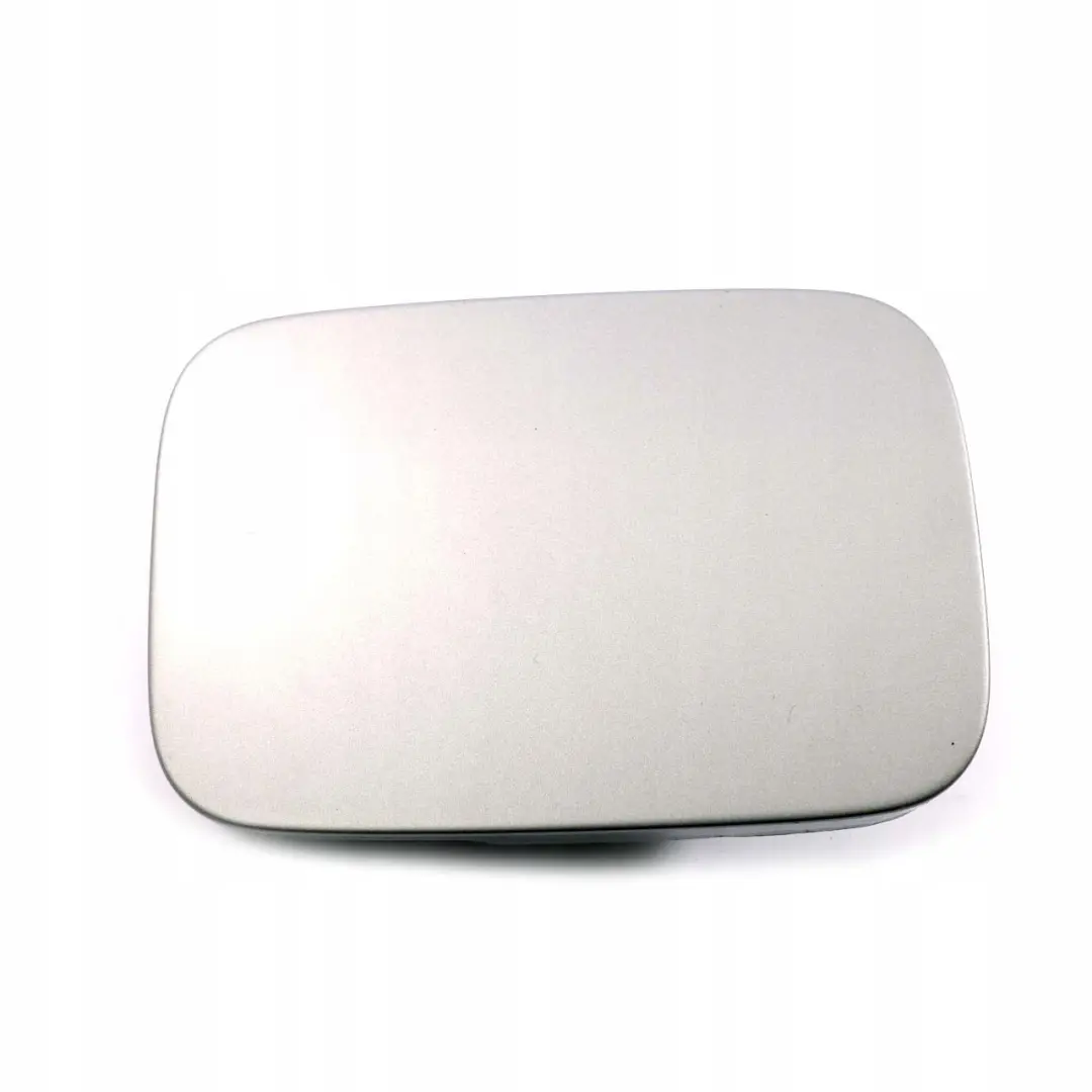 Tapa del Deposito De Combustible Plata Claro De Luna - 706 para Mercedes W168 con número de pieza A1687500106 Mercedes W168 Tapa del Deposito De Combustible Plata Claro De Luna - 706 - SKU A1687500106-MOON - Número de pieza A1687500106