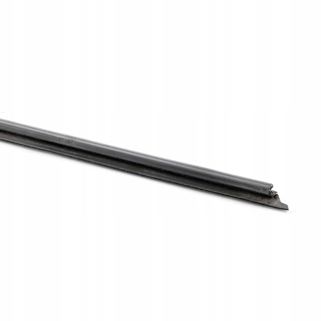 BMW E46 Limousine Touring Plaque D'egout Interieur Droite Joint Arriere - SKU 8194704-1 - Numéro de pièce 8194704
