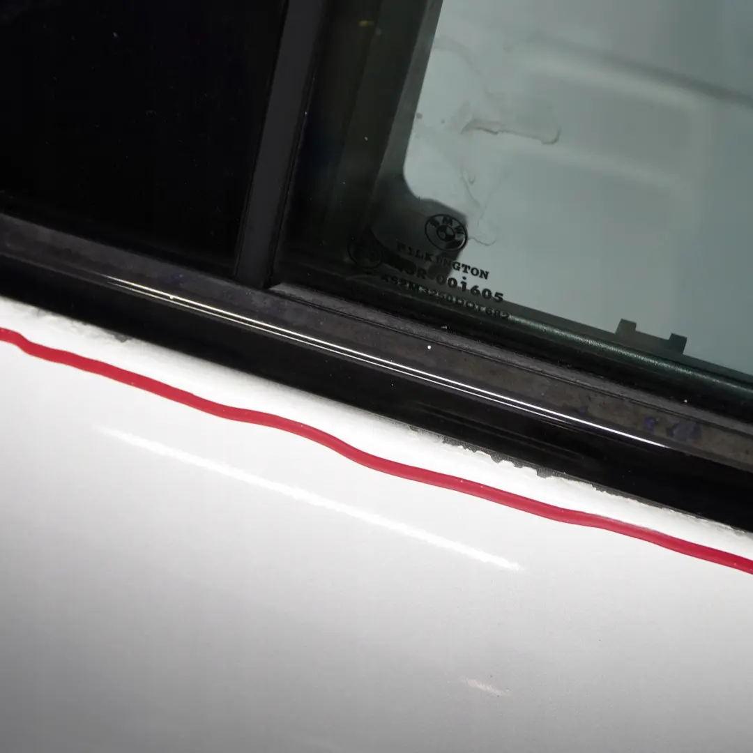 Drzwi lewe lewy tył titansilber do BMW E65 o numerze 7202083 BMW E65 Drzwi lewe lewy tył titansilber - SKU 7202083-TS - Numer Części 7202083