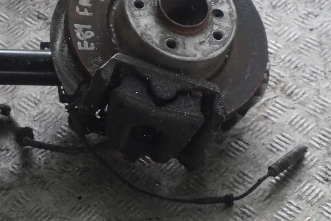 BMW E81 118d N47 Sport Delantero Derecho Muelle Strut Freno Suspension Pata Buje - SKU 6786024-2 - Número de pieza 6786023