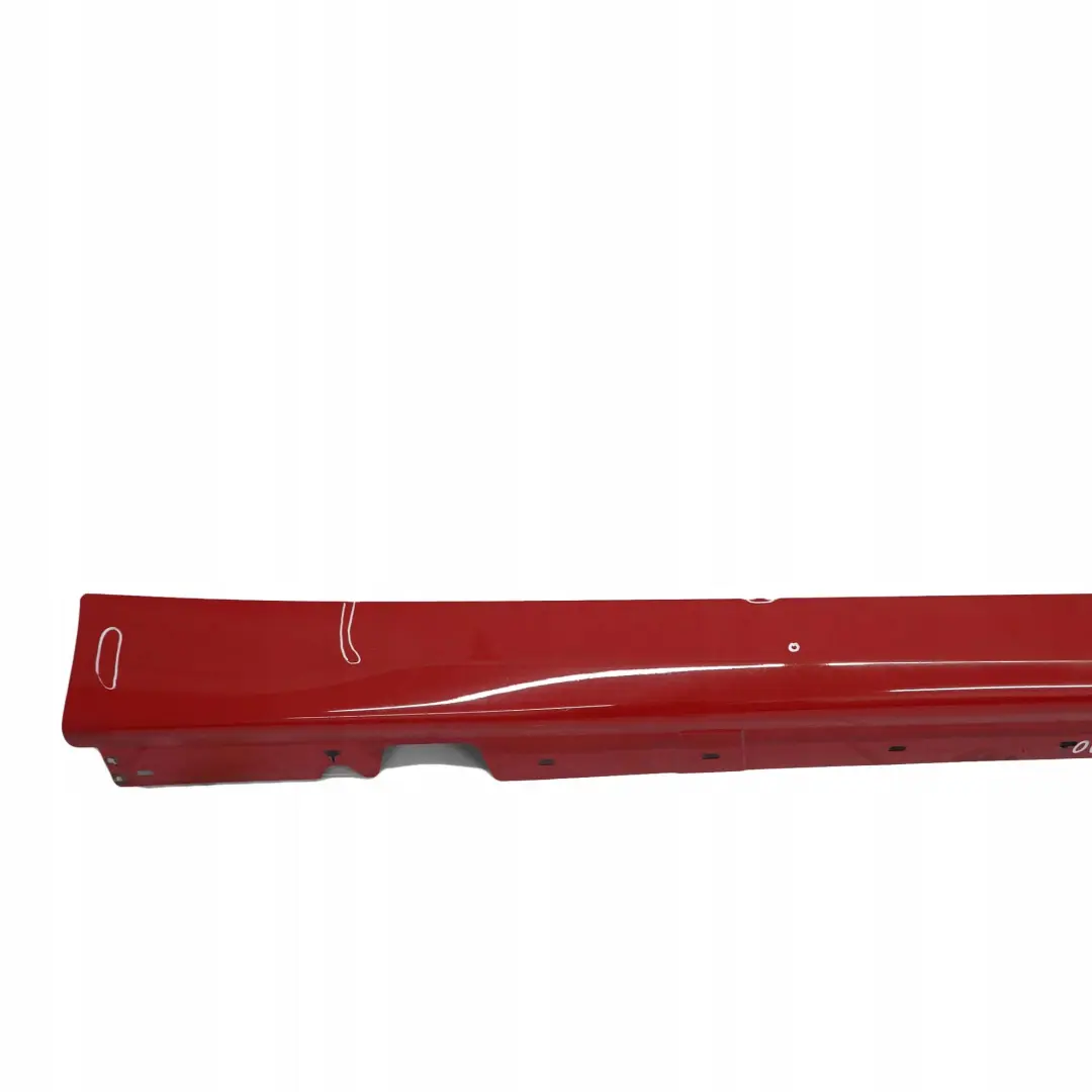 Listello Portiera Apertura Gonna Destra Rosso Giappone - 438 per BMW E90 E91 con numero di parte 0032950 BMW E90 E91 Listello Portiera Apertura Gonna Destra Rosso Giappone - 438 - SKU 0032950-JR1 - Numero di parte 0032950