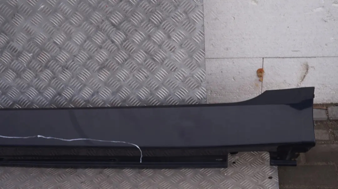 BMW 5 E60N E61N LCI Bas de Porte Couverture Seuil a Gauche Bleu Monaco - A35 - SKU 0422464-MB - Numéro de pièce 0422464