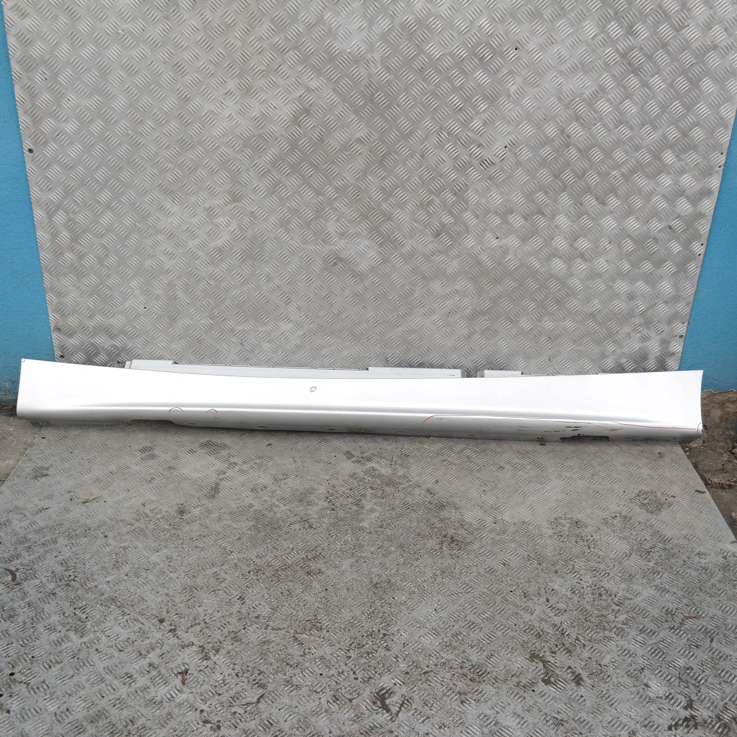 BMW 1 SERIES E87 Sill strip side skirt left N/S Titansilber Metallic Silver 354