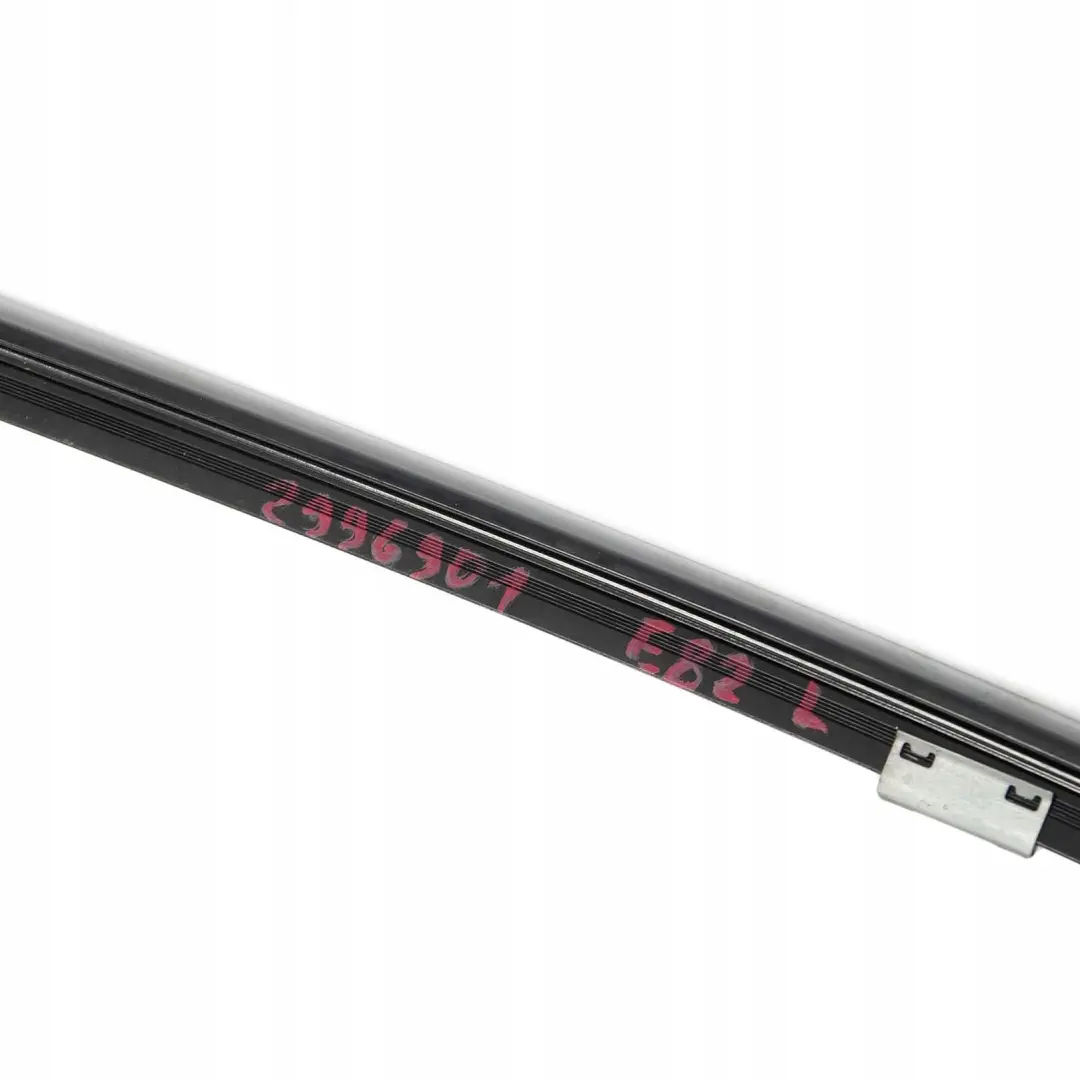 Listwa dachu dachowa lewa glanzschwarz do BMW E82 o numerze 2996901 BMW E82 Listwa dachu dachowa lewa glanzschwarz - SKU 2996901 - Numer Części 2996901