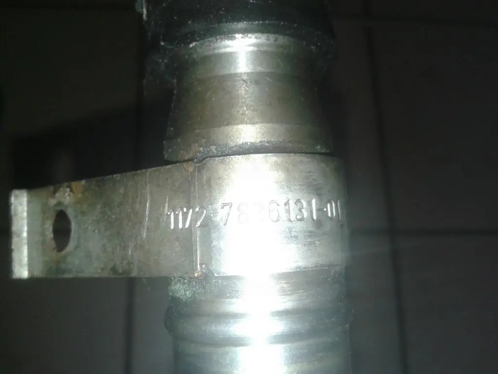 Przewód ssący powietrza BMW e60 e63 M5 M6 do o numerze 7835047 Przewód ssący powietrza BMW e60 e63 M5 M6 - SKU 7835047 - Numer Części 7835047