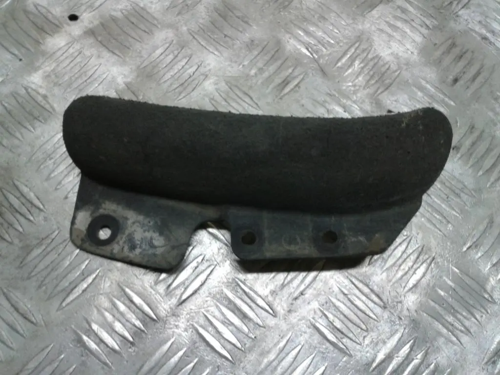 Uszczelka nadkola tylna prawa osłona BMW e63 e64 do o numerze 7041628 Uszczelka nadkola tylna prawa osłona BMW e63 e64 - SKU 7041628 - Numer Części 7041628