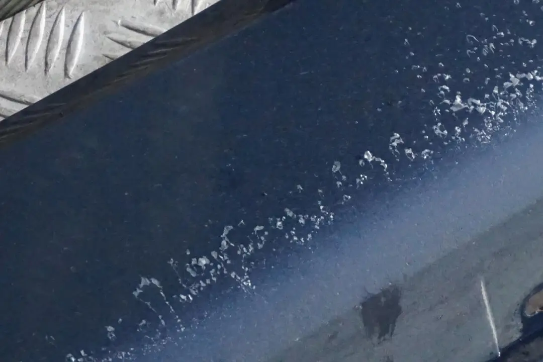 Schwellerleiste Schweller Rechts Mysticblau Mystic Blau - A07 für BMW 6 E63 E64 mit Teilenummer 0304948 BMW 6 E63 E64 Schwellerleiste Schweller Rechts Mysticblau Mystic Blau - A07 - SKU 0304948-MYS - Teilenummer 0304948