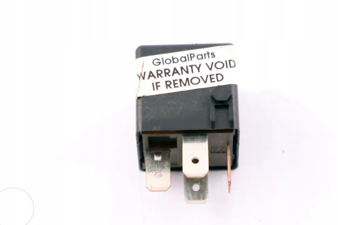 Mercedes Original Universal Verbindungsstecker Relais Schwarz Tyco - SKU A0025421319 - Teilenummer A0025421319