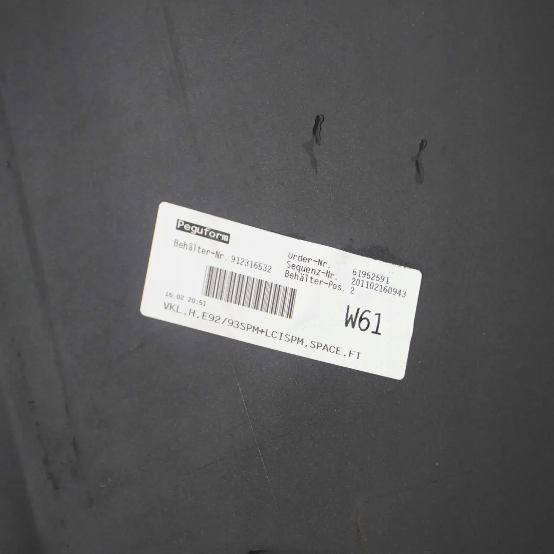 Zderzak tylny tył spacegrau M-PAKIET do BMW E92 E93 o numerze 8044934 BMW E92 E93 Zderzak tylny tył spacegrau M-PAKIET - SKU 8044934-SCG - Numer Części 8044934