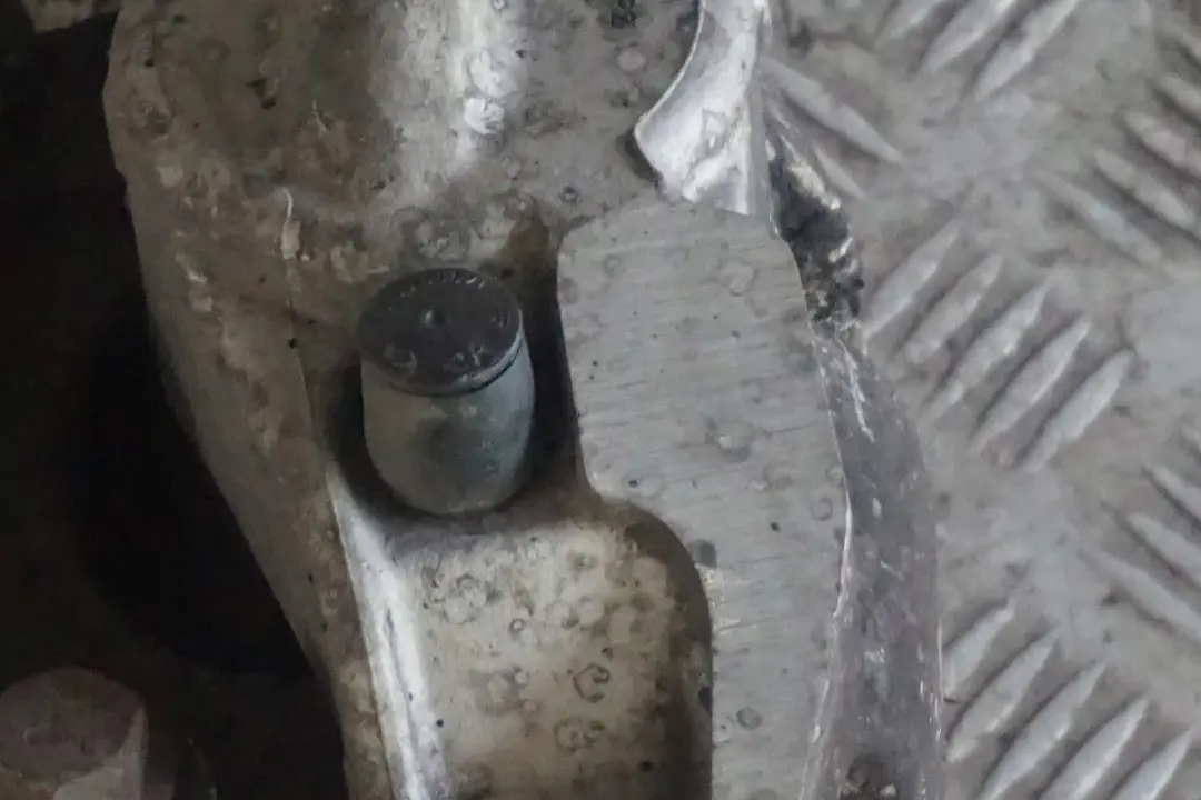 N62 Delantero Derecho O / Spring Strut Pierna Freno Disco Suspensio para BMW E65 745i con número de pieza 6786534 BMW E65 745i N62 Delantero Derecho O / Spring Strut Pierna Freno Disco Suspensio - SKU 6786534 - Número de pieza 6786534