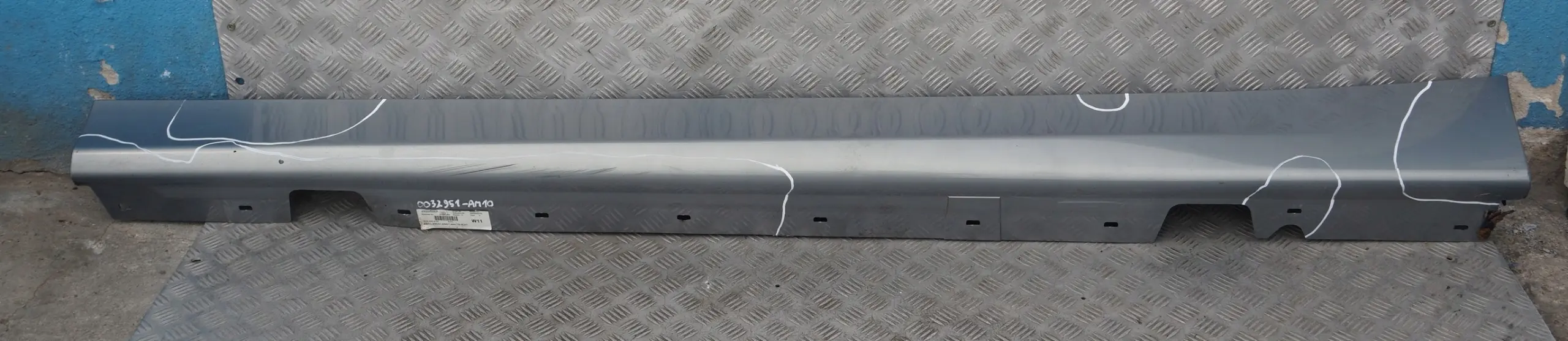 BMW 3 SERIES 10 E90 E91 Sill strip side skirt left N/S Arktis Metallic - A34