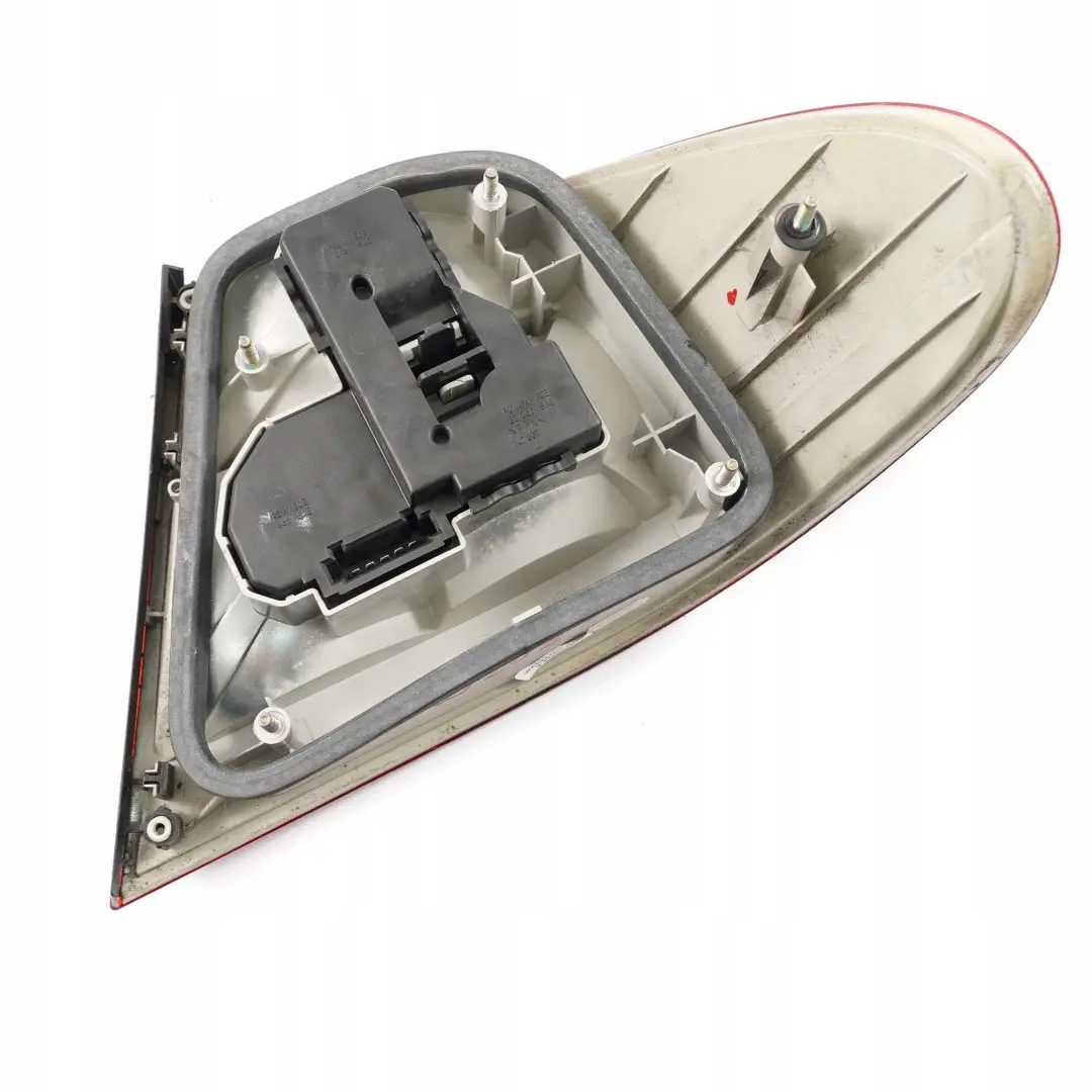 Mercedes-Benz CLK W208 C208 Rear Left Tail Light Side para con número de pieza A2088200164 Mercedes-Benz CLK W208 C208 Rear Left Tail Light Side - SKU A2088200164 - Número de pieza A2088200164