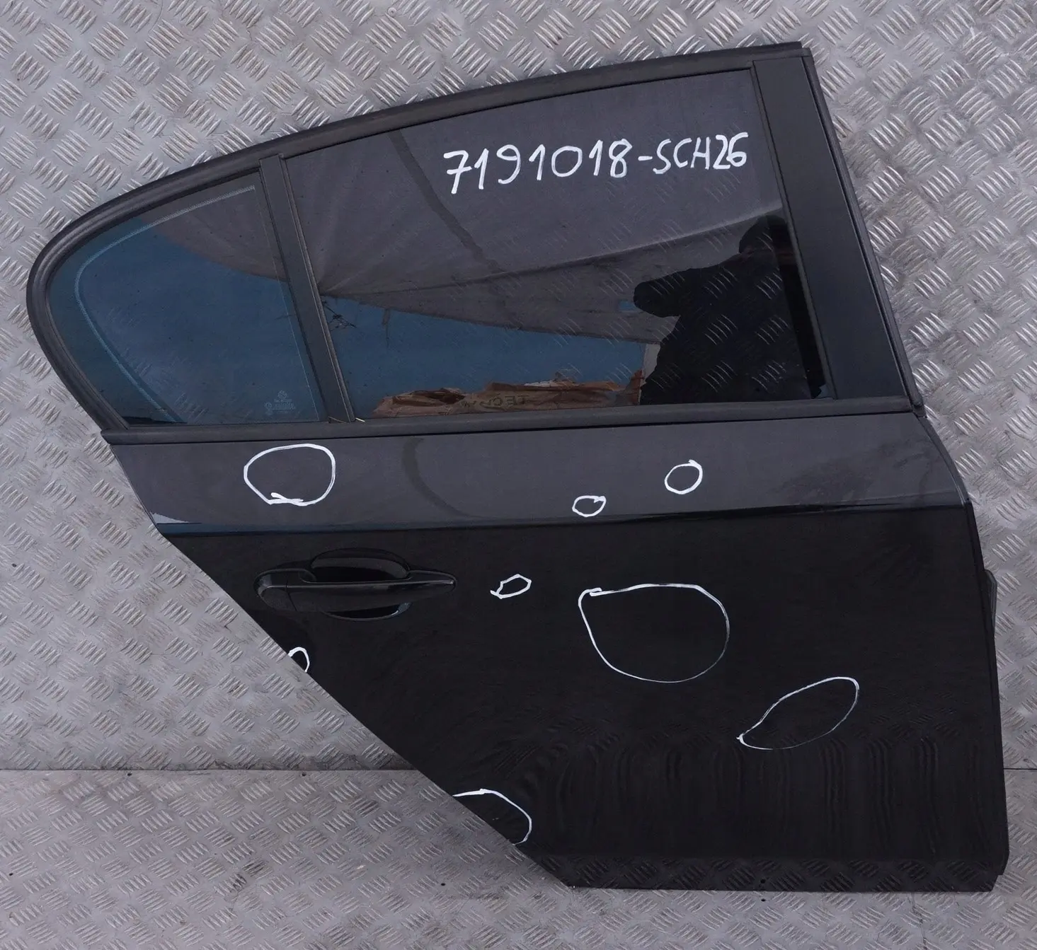BMW 26 E87 Porta posteriore destra Schwarz 2 Black II - 668
