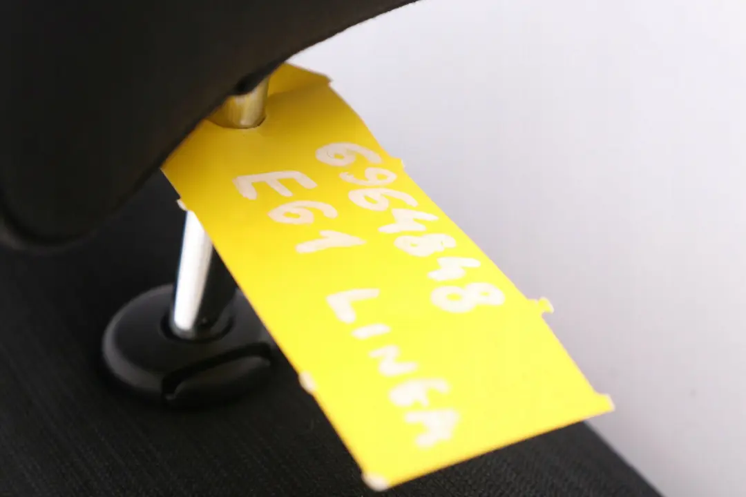 Trasero Derecho Funda de Asiento Respaldo Tela Negro para BMW E61 Touring con número de pieza 6964848 BMW E61 Touring Trasero Derecho Funda de Asiento Respaldo Tela Negro - SKU 6964848 - Número de pieza 6964848