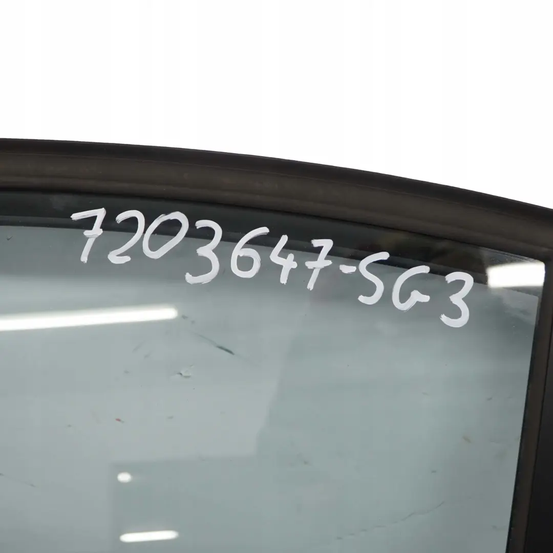 Porta Posteriore Sinistra Grafite Brillante Metallizzato A22 per BMW E90 con numero di parte 7203647 BMW E90 Porta Posteriore Sinistra Grafite Brillante Metallizzato A22 - SKU 7203647-SG3 - Numero di parte 7203647