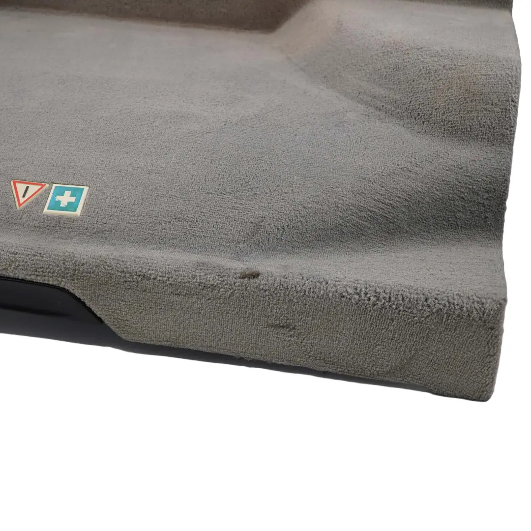 Mercedes-Benz S210 W210 Familiare Bagagliaio Serbatoio di Riserva Copertura Dx per con numero di parte A2106900440 Mercedes-Benz S210 W210 Familiare Bagagliaio Serbatoio di Riserva Copertura Dx - SKU A2106900440 - Numero di parte A2106900440